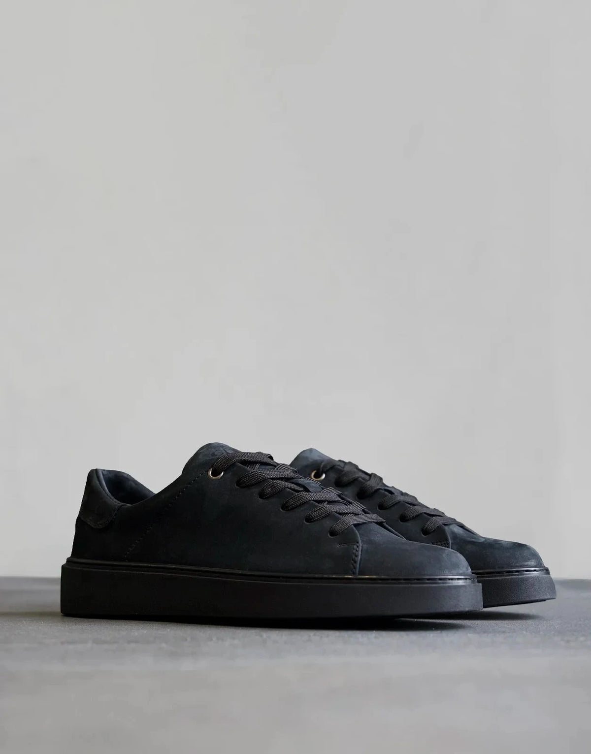 Fade Essential Nubuck Sneaker Black - Subwear