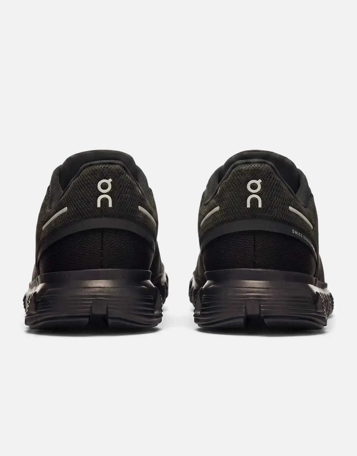 On Women's Cloud 6 Black Sneakers - Subwear