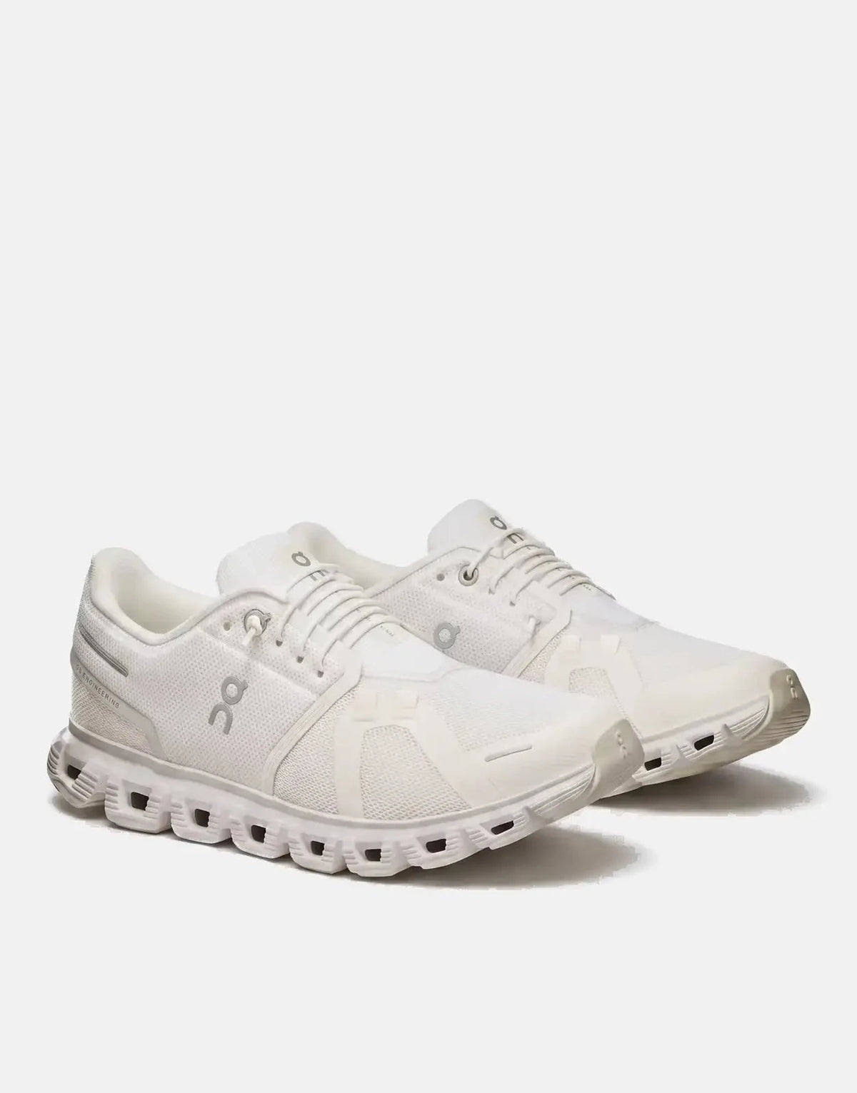 On Women's Cloud 6 White Sneakers - Subwear