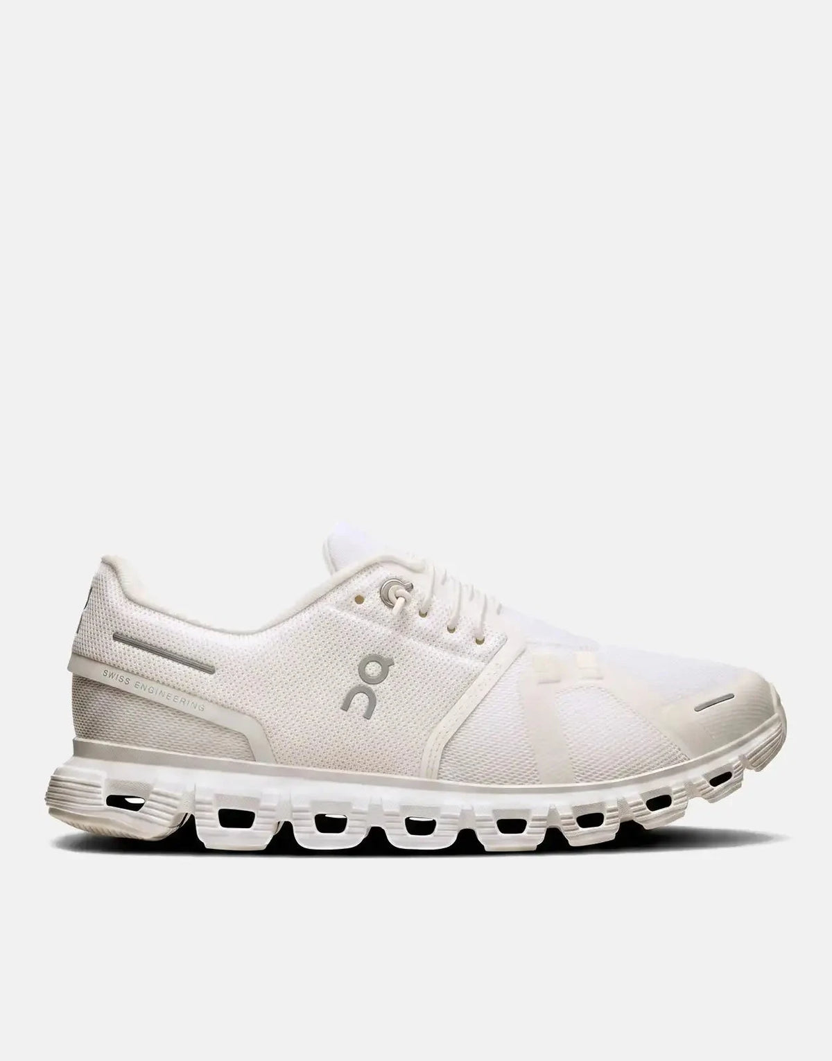On Women's Cloud 6 White Sneakers - Subwear