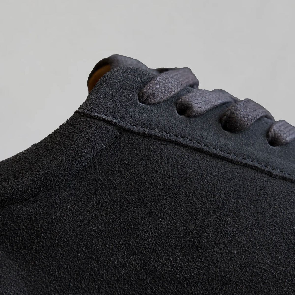 Fade Essential Sneaker Suede Grey